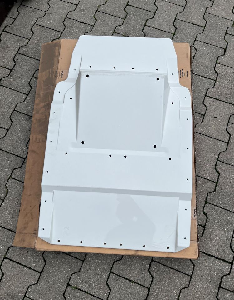 NOWY Błotnik MAN TGX euro 6 chlapacz biały - Guardabarros para Camión: foto 1 NOWY Błotnik MAN TGX euro 6 chlapacz biały - Guardabarros para Camión: foto 1