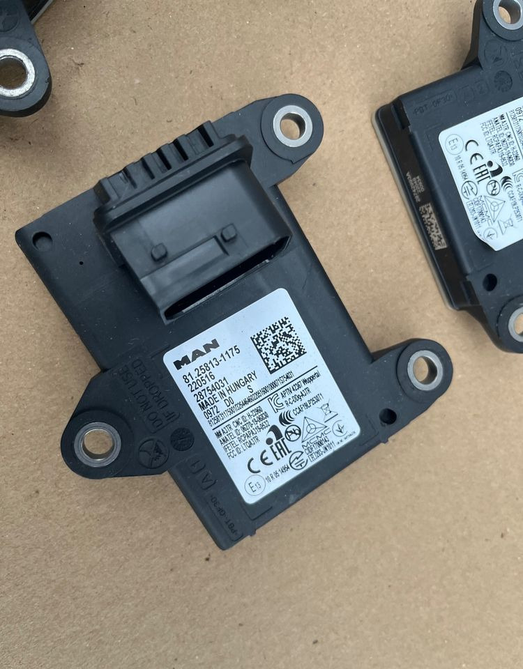 Radar boczny MAN TG3 TGX nowy model sensor - Recambio para Camión: foto 3 Radar boczny MAN TG3 TGX nowy model sensor - Recambio para Camión: foto 3