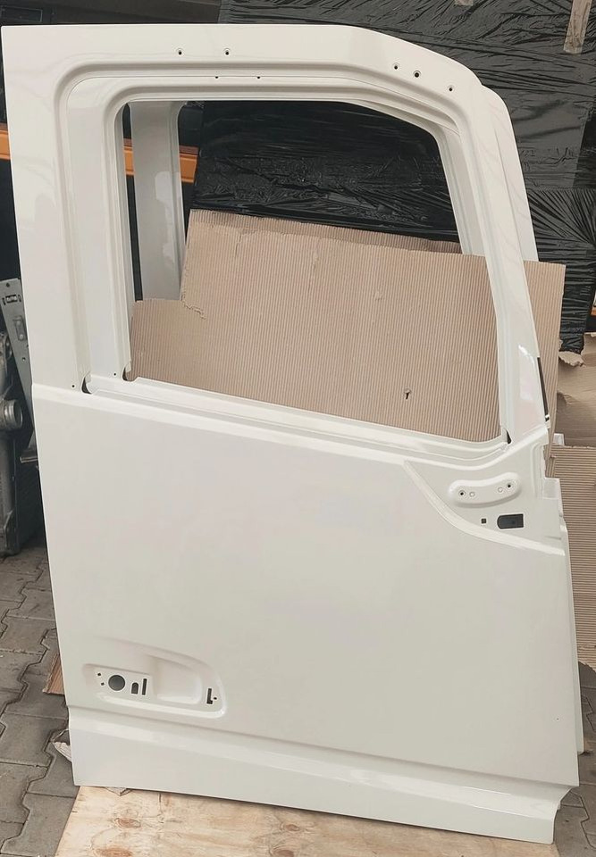 Carrocería y exterior VOLVO FH4 FH5 DRZWI PRAWE: foto 1