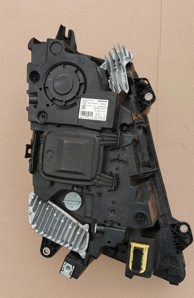 VOLVO FH4 LAMPA PRZEDNIA LEWA H7 2024r 24159327 - Faro delantero para Camión: foto 2 VOLVO FH4 LAMPA PRZEDNIA LEWA H7 2024r 24159327 - Faro delantero para Camión: foto 2