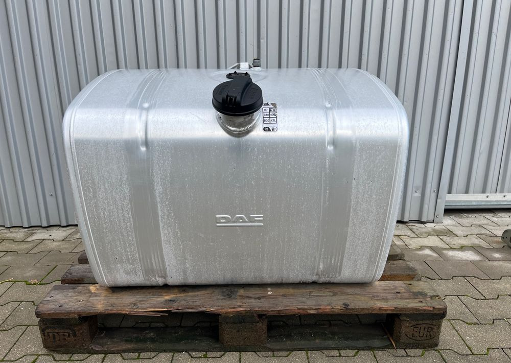 Zbiornik paliwa DAF XF XG CF 335 litrów bak - Sistema de combustible para Camión: foto 1 Zbiornik paliwa DAF XF XG CF 335 litrów bak - Sistema de combustible para Camión: foto 1
