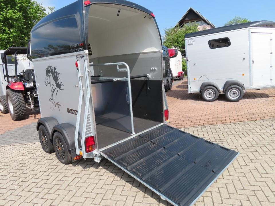 Remolque para caballos Böckmann Pferdeanhänger Champion Esprit ISY Sattelkammer 100km/h: foto 12 Remolque para caballos Böckmann Pferdeanhänger Champion Esprit ISY Sattelkammer 100km/h: foto 12