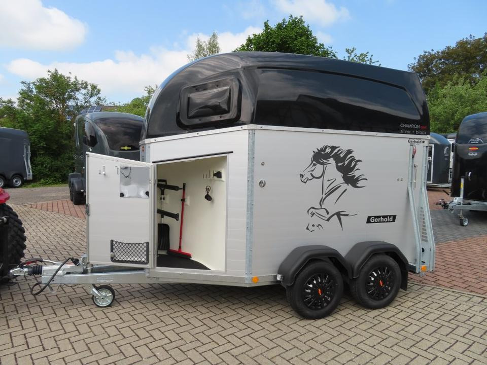 Remolque para caballos Böckmann Pferdeanhänger Champion Esprit ISY Sattelkammer 100km/h: foto 18 Remolque para caballos Böckmann Pferdeanhänger Champion Esprit ISY Sattelkammer 100km/h: foto 18