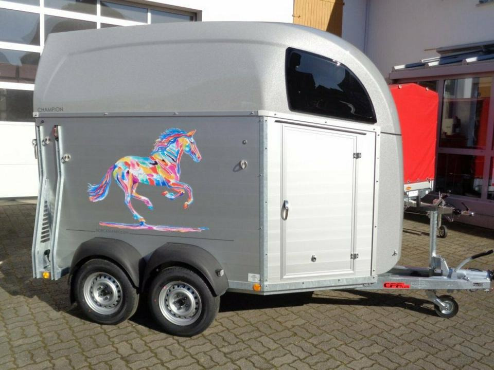 Leasing de  Böckmann Pferdeanhänger, Champion R, ALUBODEN, SaKa, 100 km/h Böckmann Pferdeanhänger, Champion R, ALUBODEN, SaKa, 100 km/h: foto 8 Leasing de  Böckmann Pferdeanhänger, Champion R, ALUBODEN, SaKa, 100 km/h Böckmann Pferdeanhänger, Champion R, ALUBODEN, SaKa, 100 km/h: foto 8