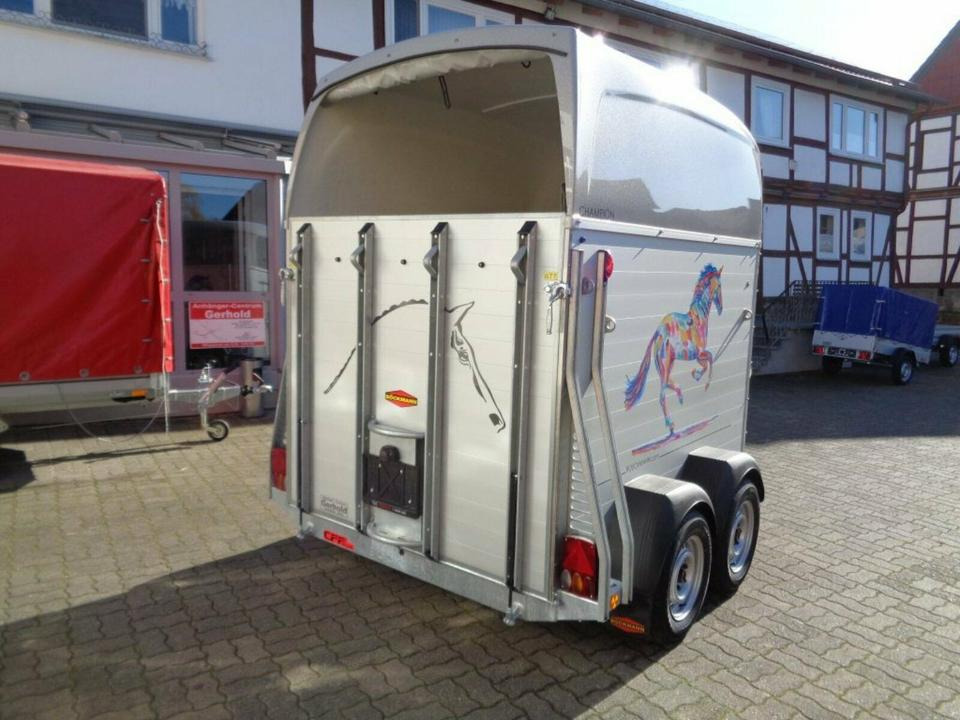 Leasing de  Böckmann Pferdeanhänger, Champion R, ALUBODEN, SaKa, 100 km/h Böckmann Pferdeanhänger, Champion R, ALUBODEN, SaKa, 100 km/h: foto 6 Leasing de  Böckmann Pferdeanhänger, Champion R, ALUBODEN, SaKa, 100 km/h Böckmann Pferdeanhänger, Champion R, ALUBODEN, SaKa, 100 km/h: foto 6