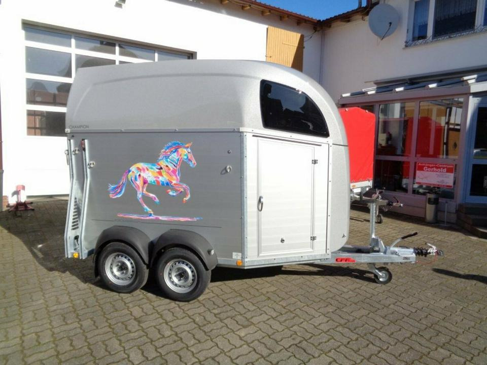 Leasing de  Böckmann Pferdeanhänger, Champion R, ALUBODEN, SaKa, 100 km/h Böckmann Pferdeanhänger, Champion R, ALUBODEN, SaKa, 100 km/h: foto 9 Leasing de  Böckmann Pferdeanhänger, Champion R, ALUBODEN, SaKa, 100 km/h Böckmann Pferdeanhänger, Champion R, ALUBODEN, SaKa, 100 km/h: foto 9