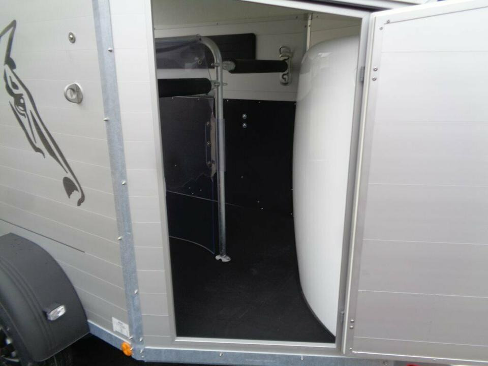 Leasing de  Böckmann, Pferdeanhänger,  Champion R, Sattelk. 100 km/h,Aluboden Böckmann, Pferdeanhänger,  Champion R, Sattelk. 100 km/h,Aluboden: foto 9 Leasing de  Böckmann, Pferdeanhänger,  Champion R, Sattelk. 100 km/h,Aluboden Böckmann, Pferdeanhänger,  Champion R, Sattelk. 100 km/h,Aluboden: foto 9