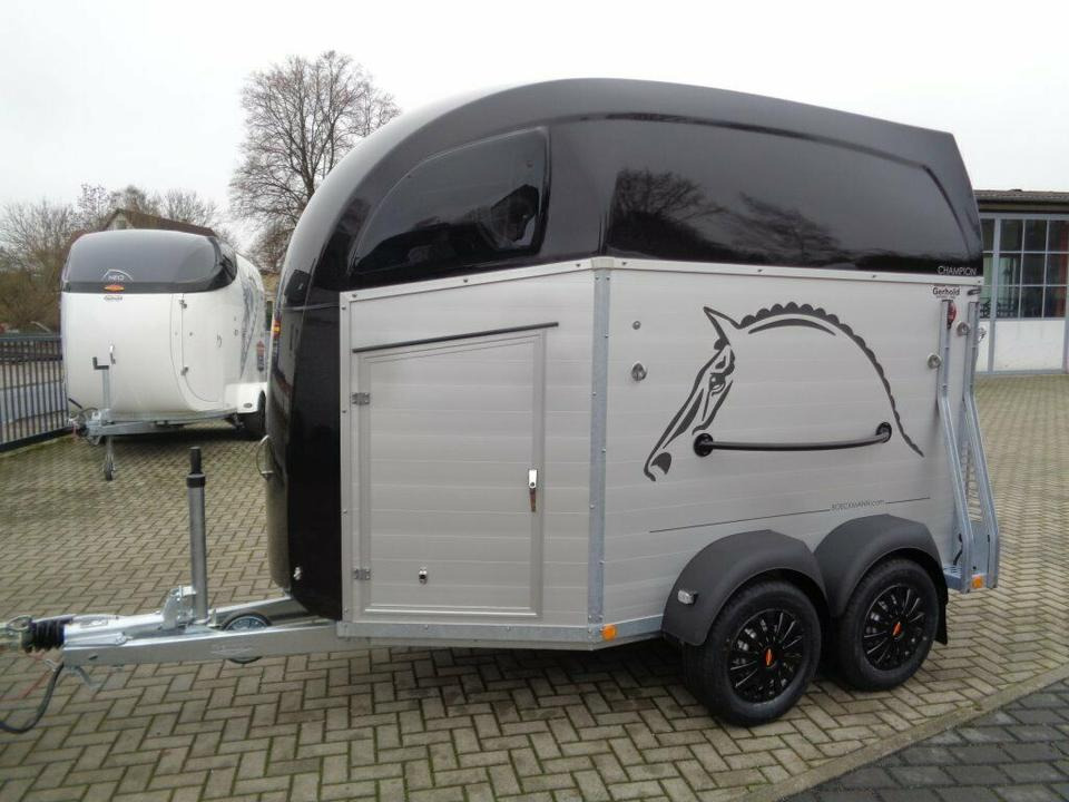 Leasing de  Böckmann, Pferdeanhänger,  Champion R, Sattelk. 100 km/h,Aluboden Böckmann, Pferdeanhänger,  Champion R, Sattelk. 100 km/h,Aluboden: foto 13 Leasing de  Böckmann, Pferdeanhänger,  Champion R, Sattelk. 100 km/h,Aluboden Böckmann, Pferdeanhänger,  Champion R, Sattelk. 100 km/h,Aluboden: foto 13