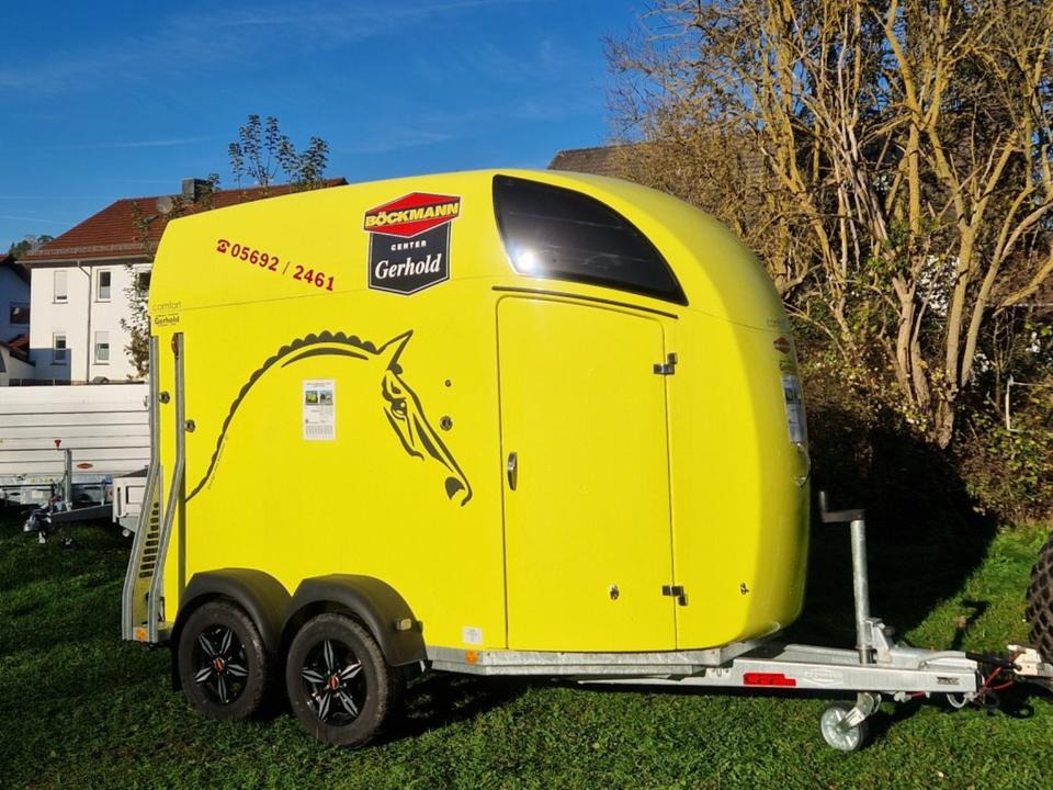 Böckmann Pferdeanhänger Comfort Flügeltür Sattelkammer 100km/h - Remolque para caballos: foto 3 Böckmann Pferdeanhänger Comfort Flügeltür Sattelkammer 100km/h - Remolque para caballos: foto 3