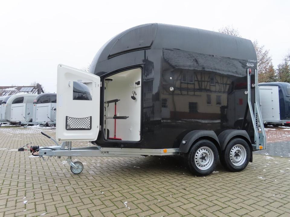 Böckmann Pferdeanhänger, NEU Comfort 23, Sattelkammer,ALUBODEN - Remolque para caballos: foto 1 Böckmann Pferdeanhänger, NEU Comfort 23, Sattelkammer,ALUBODEN - Remolque para caballos: foto 1