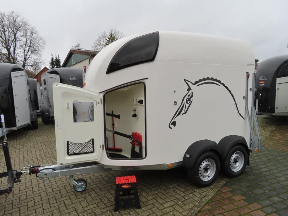 Pferdeanhänger Böckmann Comfort 100km/h Sattelkammer Aluboden - Remolque para caballos: foto 2 Pferdeanhänger Böckmann Comfort 100km/h Sattelkammer Aluboden - Remolque para caballos: foto 2