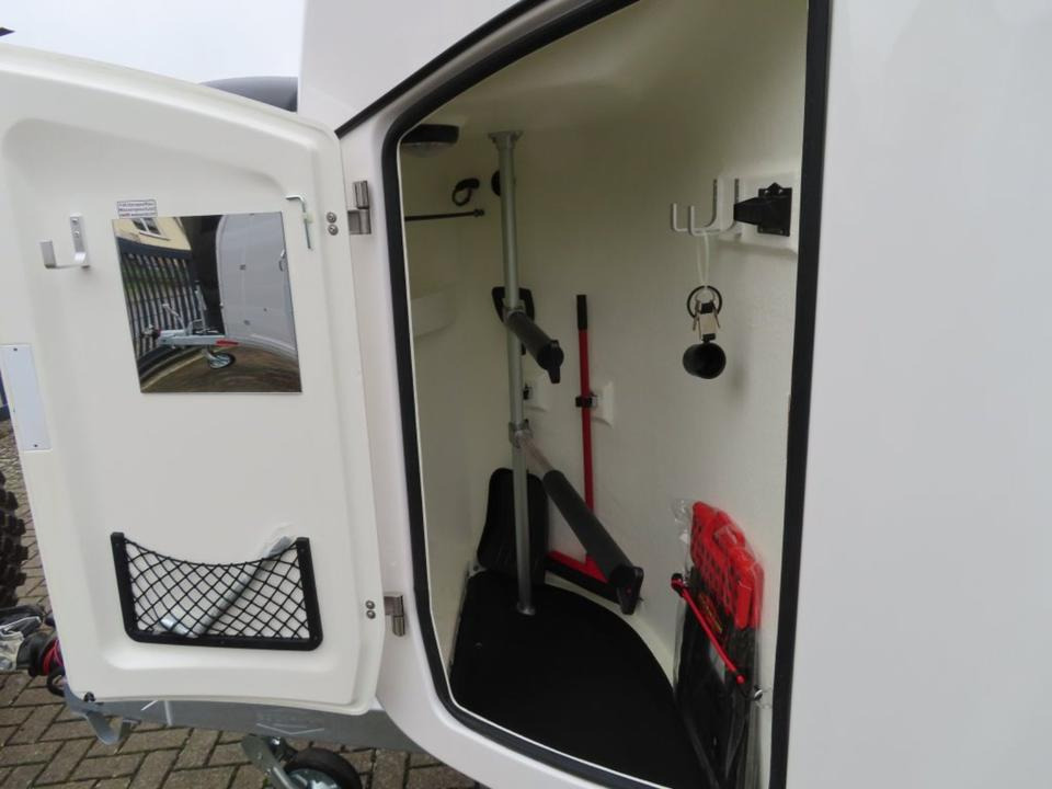 Pferdeanhänger Böckmann Comfort 100km/h Sattelkammer Aluboden - Remolque para caballos: foto 3 Pferdeanhänger Böckmann Comfort 100km/h Sattelkammer Aluboden - Remolque para caballos: foto 3