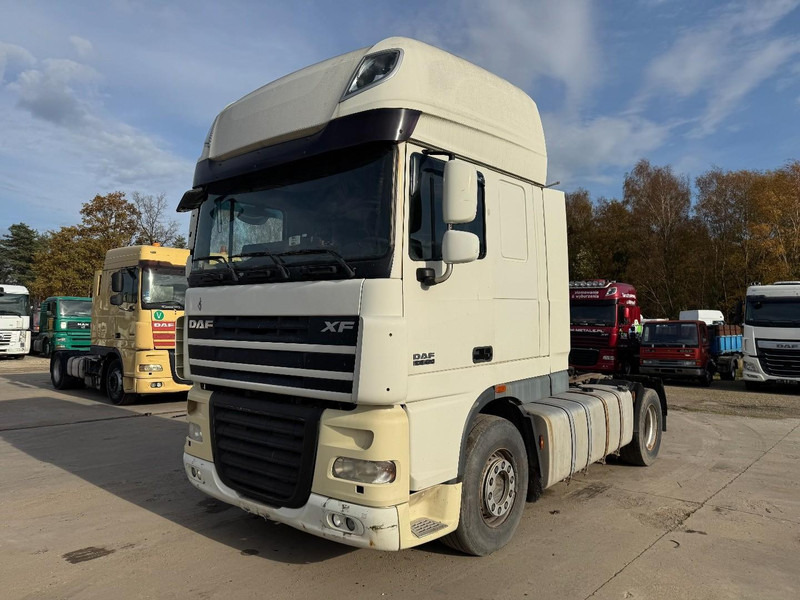 DAF 105 XF 460 Super Space Cab (MANUAL GEARBOX / BOITE MANUELLE) - Cabeza tractora: foto 1 DAF 105 XF 460 Super Space Cab (MANUAL GEARBOX / BOITE MANUELLE) - Cabeza tractora: foto 1