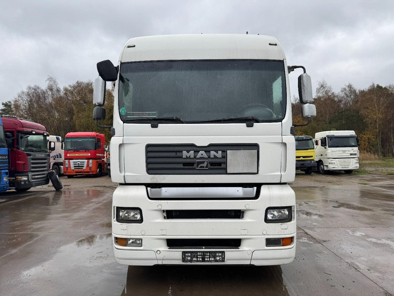 MAN TGA 18.440 (MANUAL GEARBOX / BOITE MANUELLE) - Cabeza tractora: foto 2 MAN TGA 18.440 (MANUAL GEARBOX / BOITE MANUELLE) - Cabeza tractora: foto 2