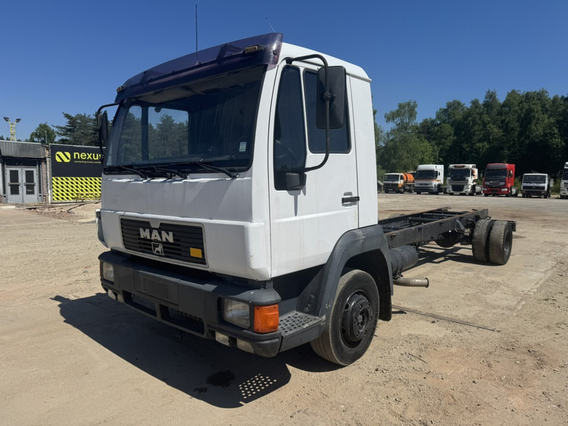 MAN 12.224 (MANUAL GEARBOX / EURO 2 / BELGIAN TRUCK IN GOOD CONDITION !!!) - Camión chasis: foto 1 MAN 12.224 (MANUAL GEARBOX / EURO 2 / BELGIAN TRUCK IN GOOD CONDITION !!!) - Camión chasis: foto 1