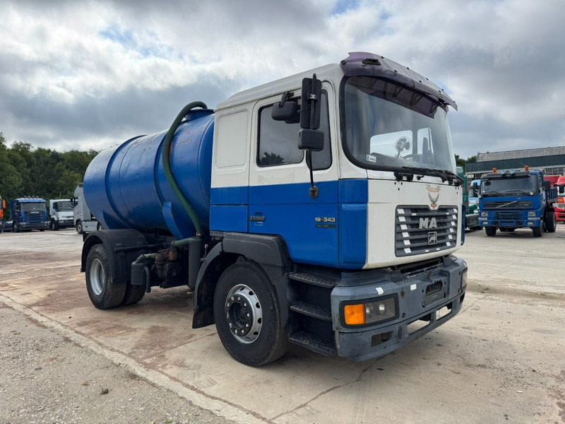 MAN 19.343 (12.000L / MANUAL GEARBOX / EURO 2 / PERFECT) - Limpieza de alcantarillado: foto 3 MAN 19.343 (12.000L / MANUAL GEARBOX / EURO 2 / PERFECT) - Limpieza de alcantarillado: foto 3