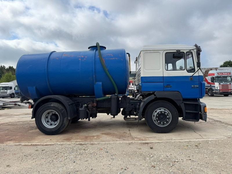 MAN 19.343 (12.000L / MANUAL GEARBOX / EURO 2 / PERFECT) - Limpieza de alcantarillado: foto 4 MAN 19.343 (12.000L / MANUAL GEARBOX / EURO 2 / PERFECT) - Limpieza de alcantarillado: foto 4