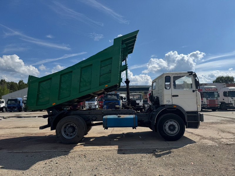Renault G 230 Manager (GRAND PONT / SUSPENSION LAMES / POMPE MANUELLE) - Camión volquete: foto 4 Renault G 230 Manager (GRAND PONT / SUSPENSION LAMES / POMPE MANUELLE) - Camión volquete: foto 4