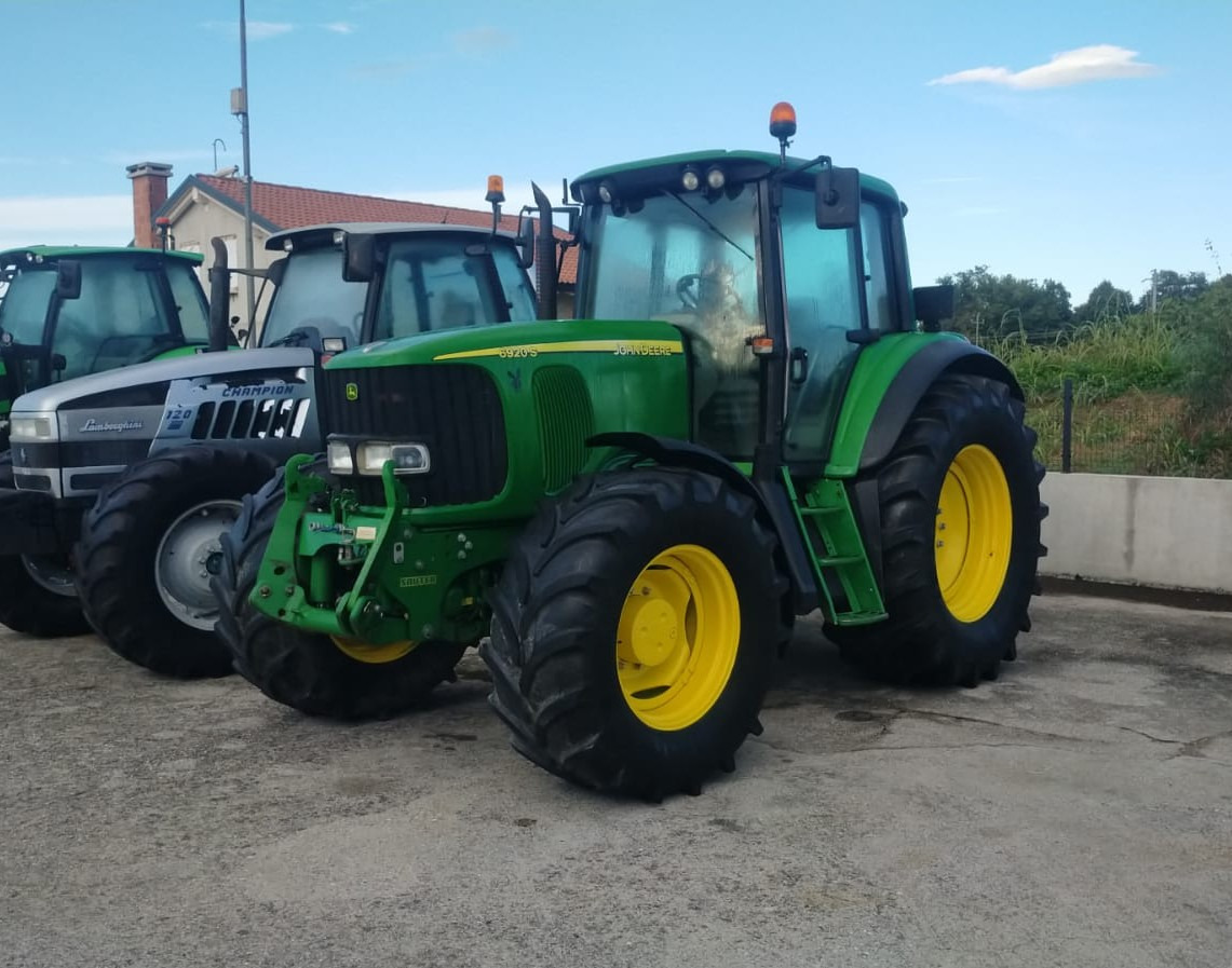 JOHN DEERE 6920 S - Tractor: foto 1 JOHN DEERE 6920 S - Tractor: foto 1