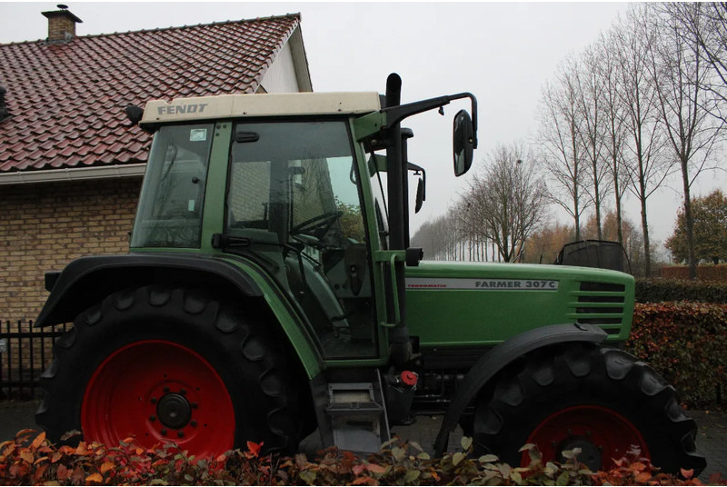 Fendt Farmer 307 C - Tractor: foto 2 Fendt Farmer 307 C - Tractor: foto 2