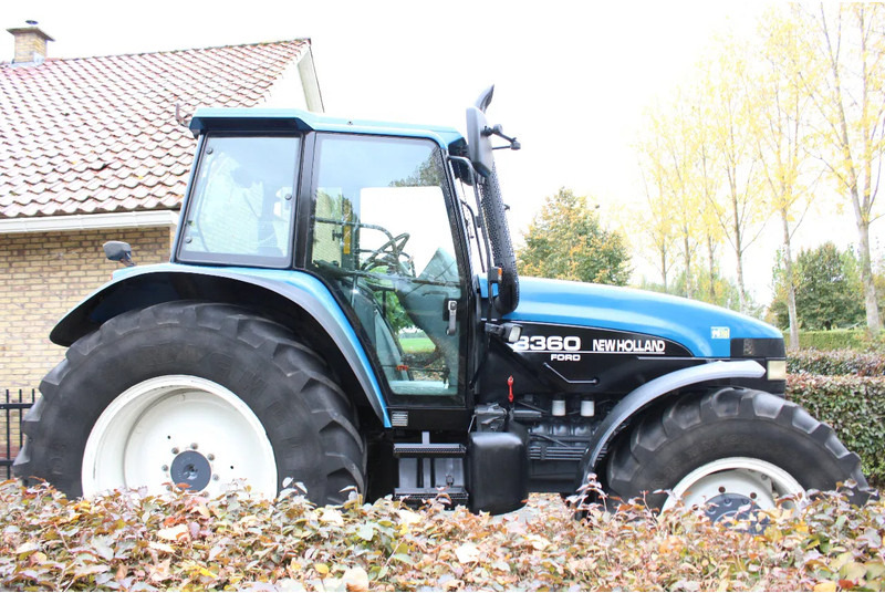 New Holland 8360 - Tractor: foto 2 New Holland 8360 - Tractor: foto 2
