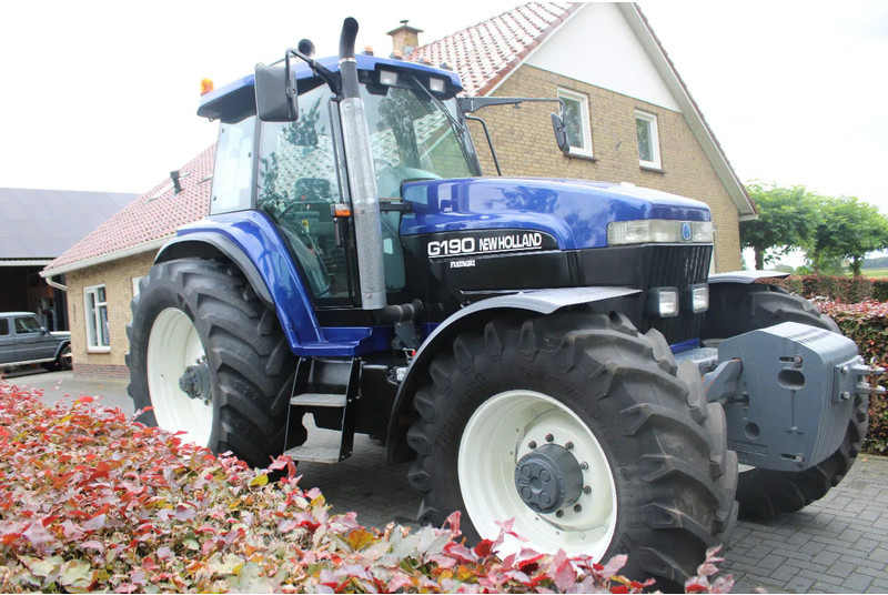 New Holland G 190 - Tractor: foto 1 New Holland G 190 - Tractor: foto 1