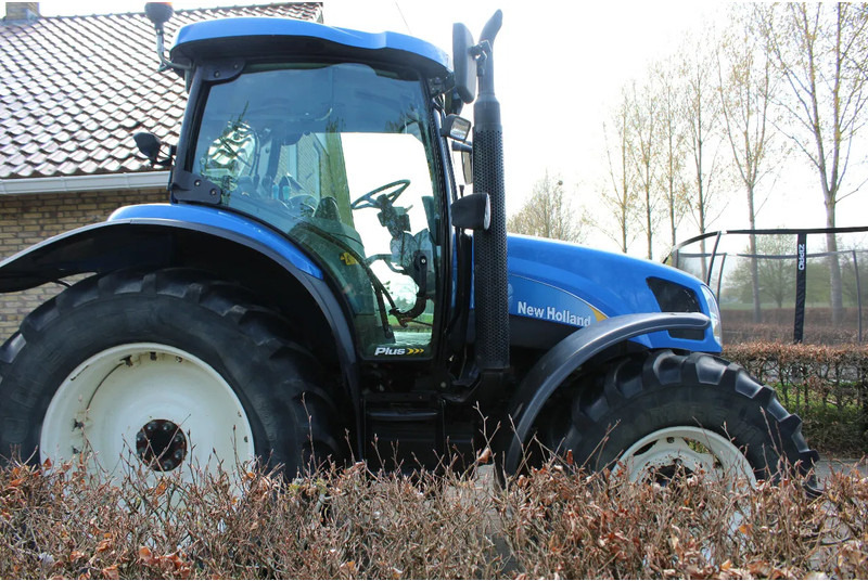 New Holland TS100A TS100A - Tractor: foto 2 New Holland TS100A TS100A - Tractor: foto 2