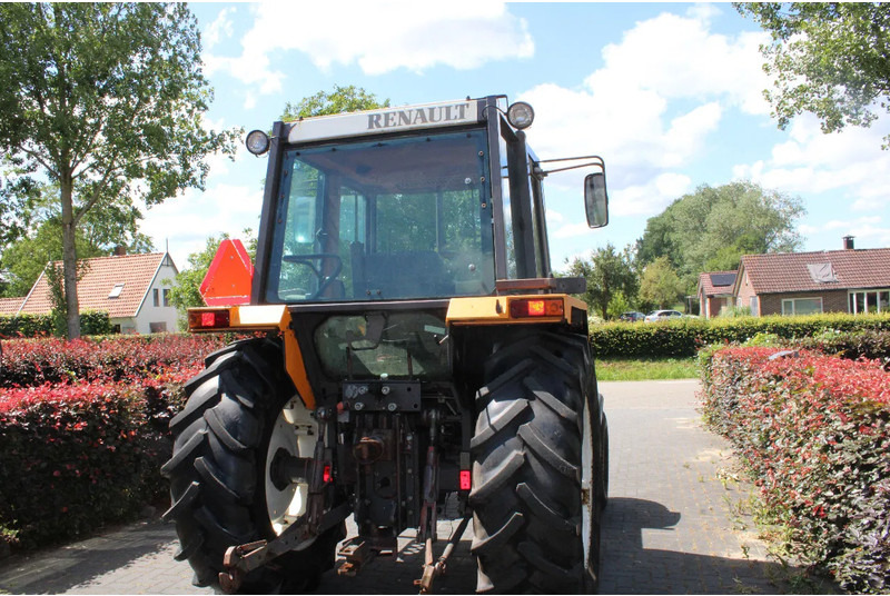Renault 80-12 - Tractor: foto 4 Renault 80-12 - Tractor: foto 4