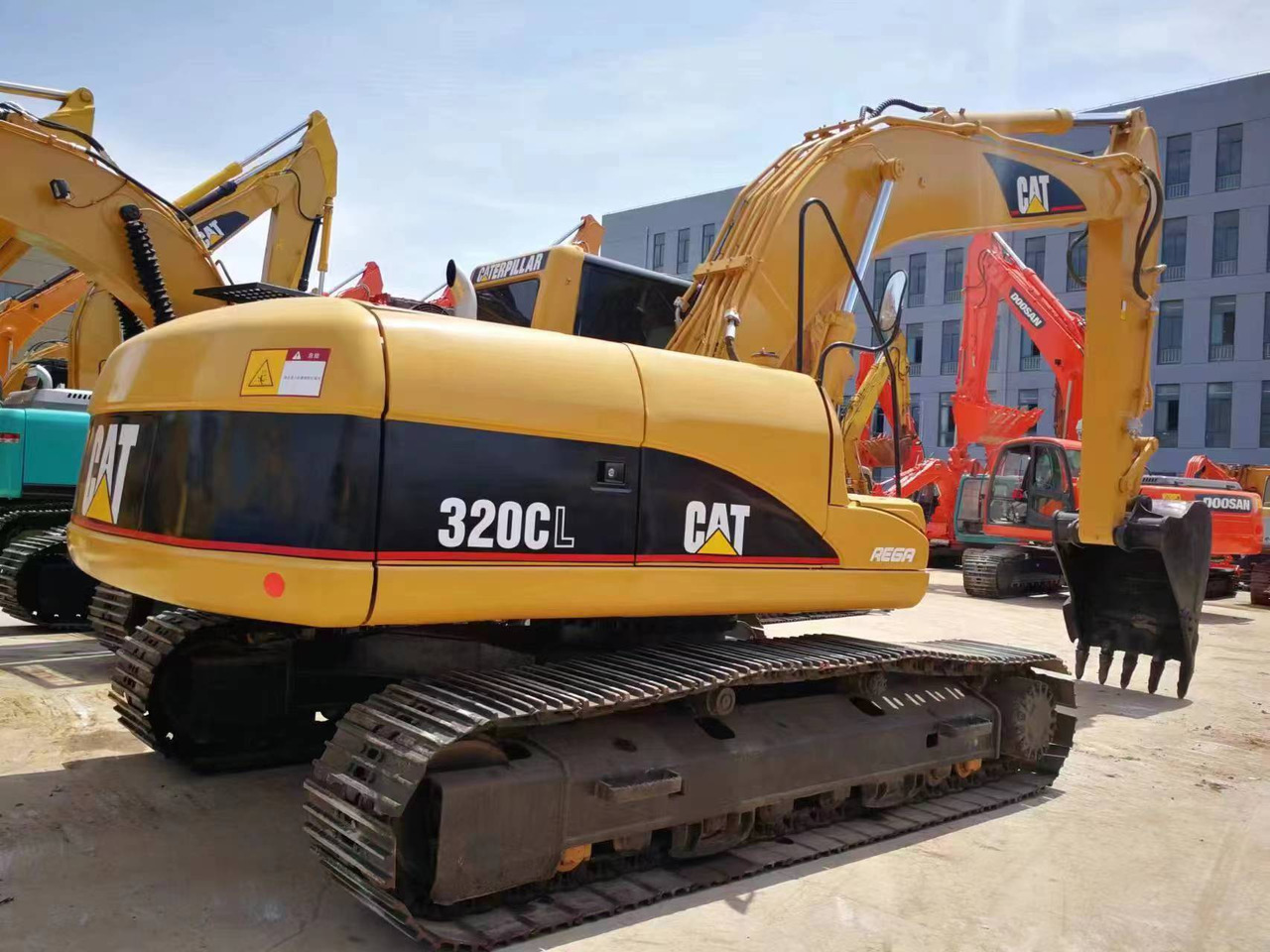 CATERPILLAR 320C - Excavadora de cadenas: foto 2 CATERPILLAR 320C - Excavadora de cadenas: foto 2