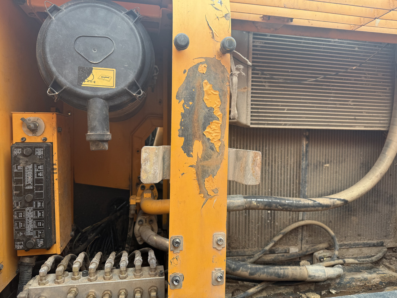 Excavadora de cadenas Hyundai used Hyundai 305-9t: foto 9