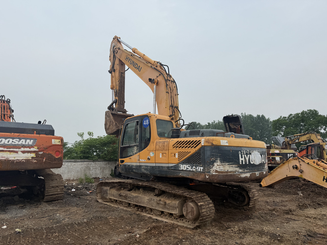 Excavadora de cadenas Hyundai used Hyundai 305-9t: foto 12