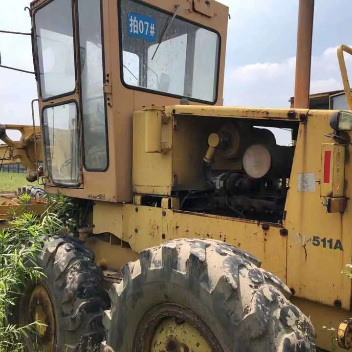 Japan Komatsu GD511 Motor Grader Cheap Price Komatsu Road Grader GD511 Good Condition in China - Grader: foto 1 Japan Komatsu GD511 Motor Grader Cheap Price Komatsu Road Grader GD511 Good Condition in China - Grader: foto 1