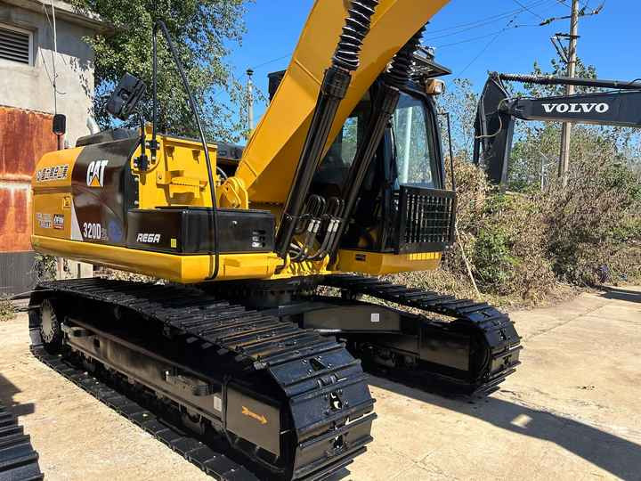 Low Shipping Certified Pre-Owned Cat 320DLExcavator | Heavy-Duty Loader for Mining/ Construction - Price Negotiable! - Excavadora de cadenas: foto 4 Low Shipping Certified Pre-Owned Cat 320DLExcavator | Heavy-Duty Loader for Mining/ Construction - Price Negotiable! - Excavadora de cadenas: foto 4