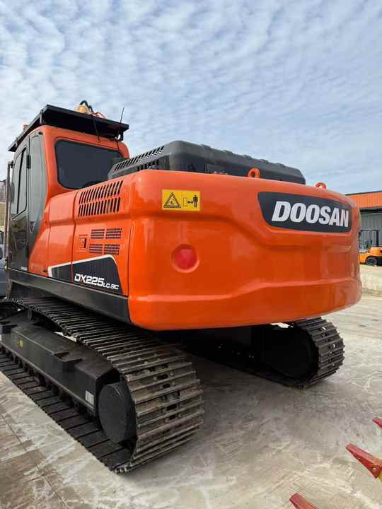Excavadora de cadenas Used Digger Doosan DX225LC-9T Construction Machinery Construction Digger Used Doosan DX225LC-9T Cheap Excavator [ Copy ] [ Copy ]: foto 6