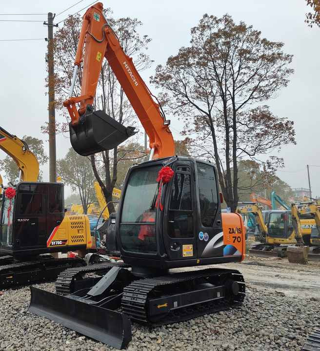 Used Hitachi Excavator ZX70 Japan Import Second Hand Small Crawler ZX70 Excavator for Sale - Excavadora de cadenas: foto 4 Used Hitachi Excavator ZX70 Japan Import Second Hand Small Crawler ZX70 Excavator for Sale - Excavadora de cadenas: foto 4