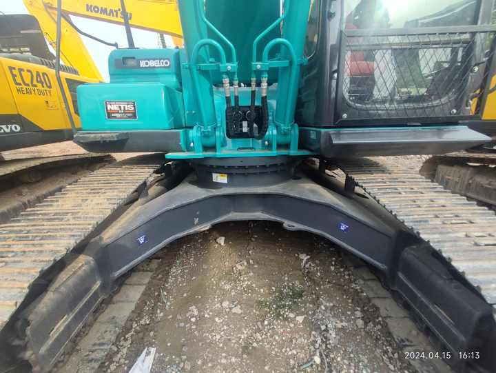 Used Japan Brand Kobelco SK260-8 Hydraulic Digger High Quality Kobelco Sk200 260 Crawler Excavator in Stock on Sale - Excavadora: foto 5 Used Japan Brand Kobelco SK260-8 Hydraulic Digger High Quality Kobelco Sk200 260 Crawler Excavator in Stock on Sale - Excavadora: foto 5
