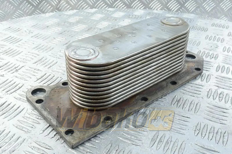 Cummins 3918175 - Enfriador de aceite para Maquinaria de construcción: foto 1 Cummins 3918175 - Enfriador de aceite para Maquinaria de construcción: foto 1