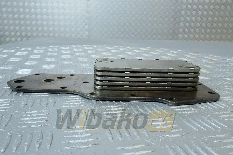 Cummins 3957543 - Enfriador de aceite para Maquinaria de construcción: foto 1 Cummins 3957543 - Enfriador de aceite para Maquinaria de construcción: foto 1