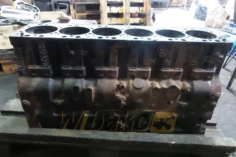 Cummins 4993367R0 - Bloque de cilindros para Maquinaria de construcción: foto 1 Cummins 4993367R0 - Bloque de cilindros para Maquinaria de construcción: foto 1