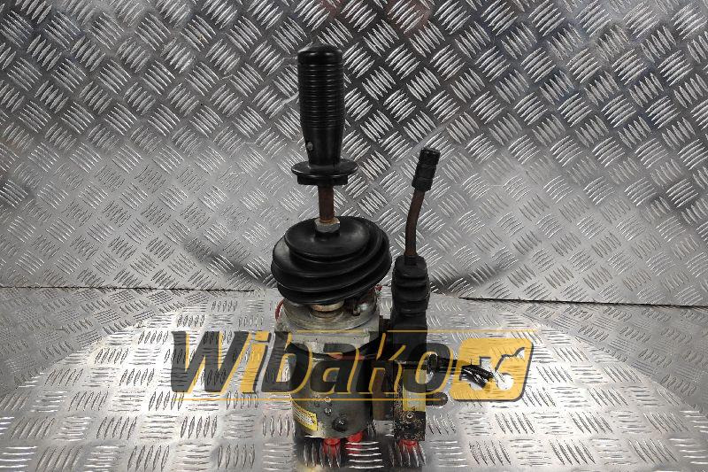 Joystick Rexroth 5TH6-U06307/1X2TH6L06-10/1M 226067/226068 - Cabina e interior para Maquinaria de construcción: foto 1 Joystick Rexroth 5TH6-U06307/1X2TH6L06-10/1M 226067/226068 - Cabina e interior para Maquinaria de construcción: foto 1