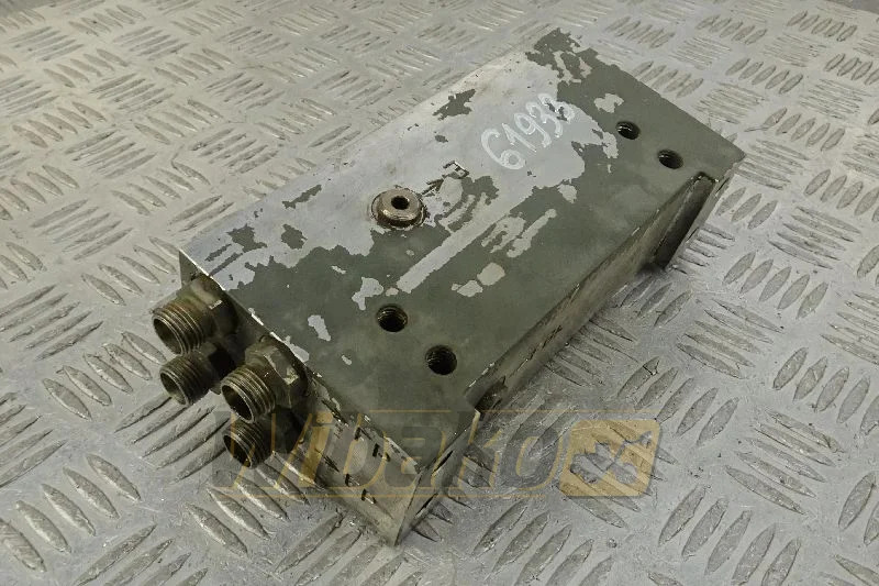 Liebherr 9885358 - Filtro de combustible para Maquinaria de construcción: foto 1 Liebherr 9885358 - Filtro de combustible para Maquinaria de construcción: foto 1