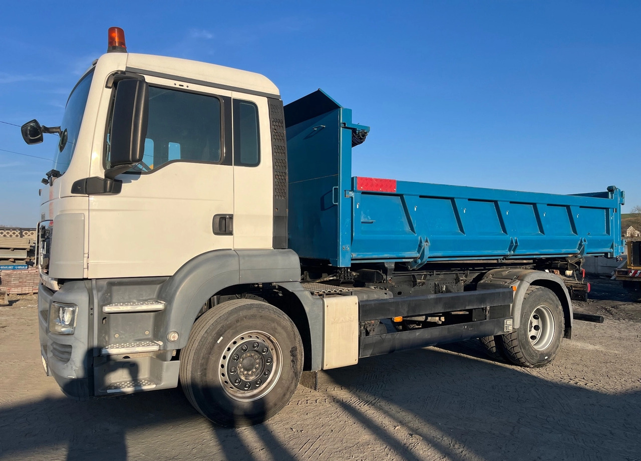 MAN TGS - Camión volquete: foto 2 MAN TGS - Camión volquete: foto 2