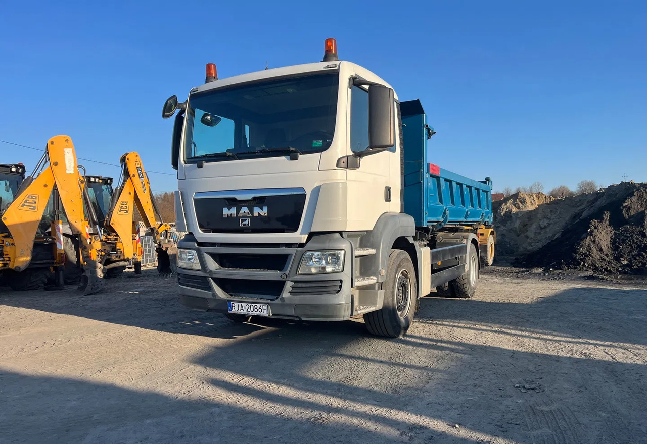 MAN TGS - Camión volquete: foto 1 MAN TGS - Camión volquete: foto 1