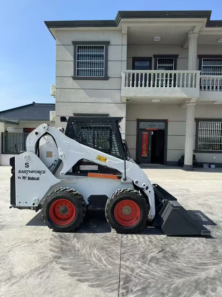 BOBCAT S180 - Minicargadora: foto 1 BOBCAT S180 - Minicargadora: foto 1