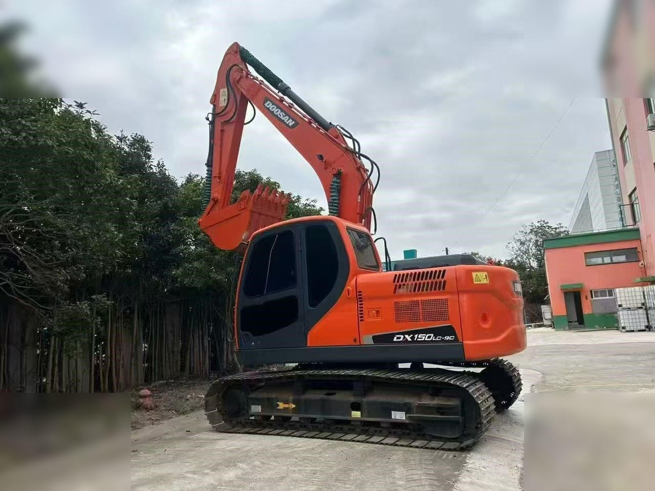 DOOSAN DX150W-9C - Excavadora de cadenas: foto 4 DOOSAN DX150W-9C - Excavadora de cadenas: foto 4