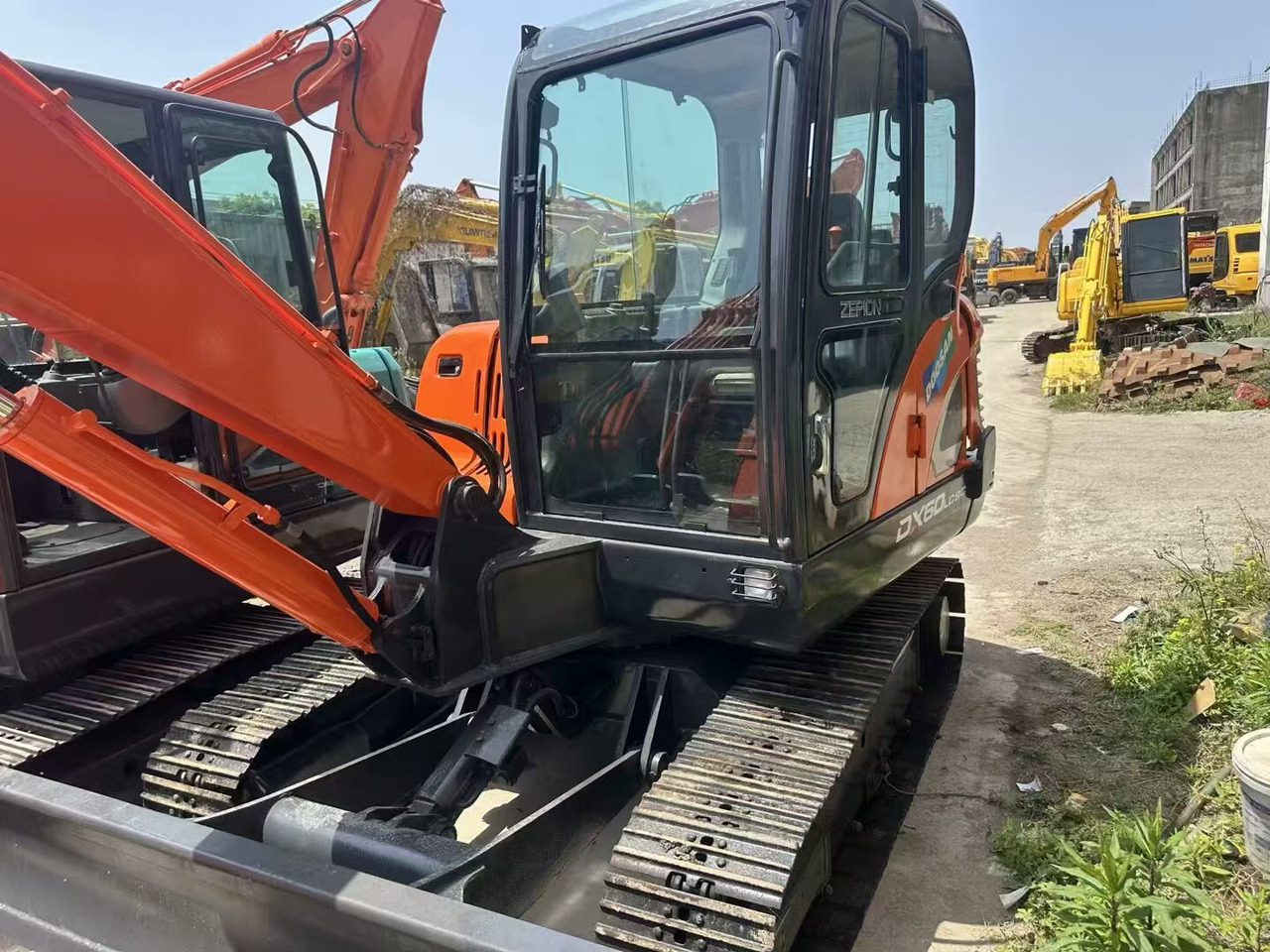DOOSAN DX60 - Excavadora de cadenas: foto 2 DOOSAN DX60 - Excavadora de cadenas: foto 2