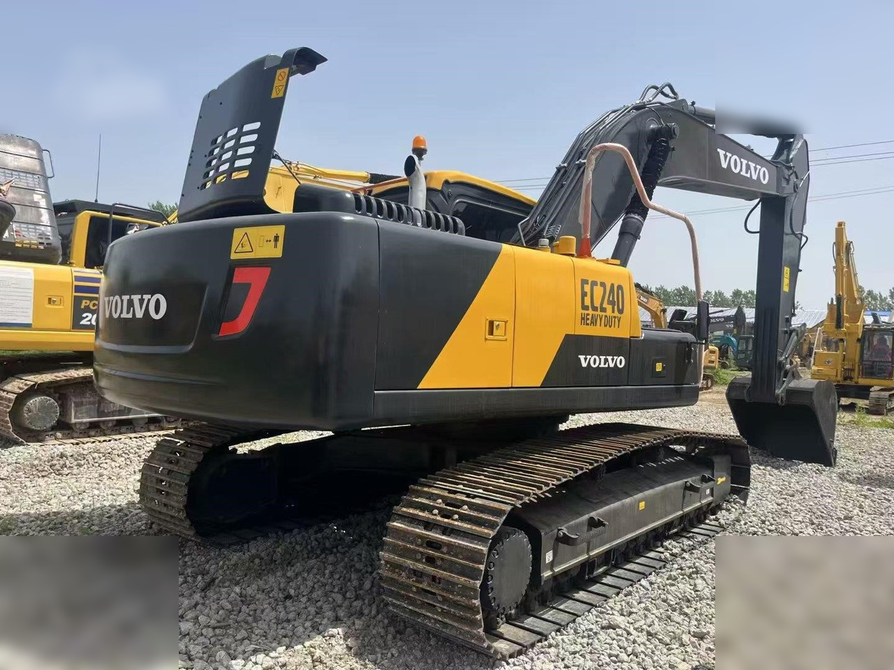 VOLVO EC240 - Excavadora de cadenas: foto 1 VOLVO EC240 - Excavadora de cadenas: foto 1