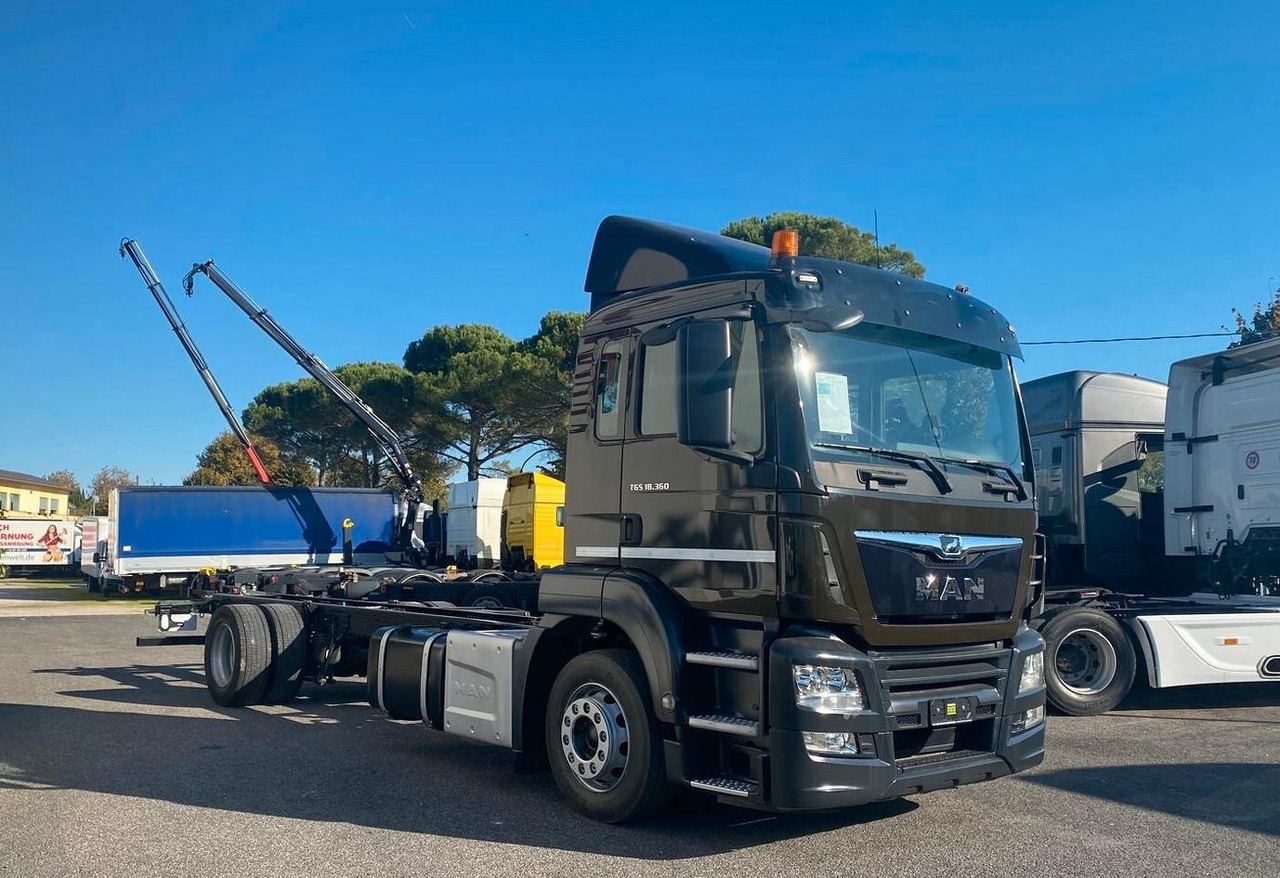 MAN TGS 16.360 MOTRICE 2 ASSI TELAIO 2019 - Camión chasis: foto 4 MAN TGS 16.360 MOTRICE 2 ASSI TELAIO 2019 - Camión chasis: foto 4