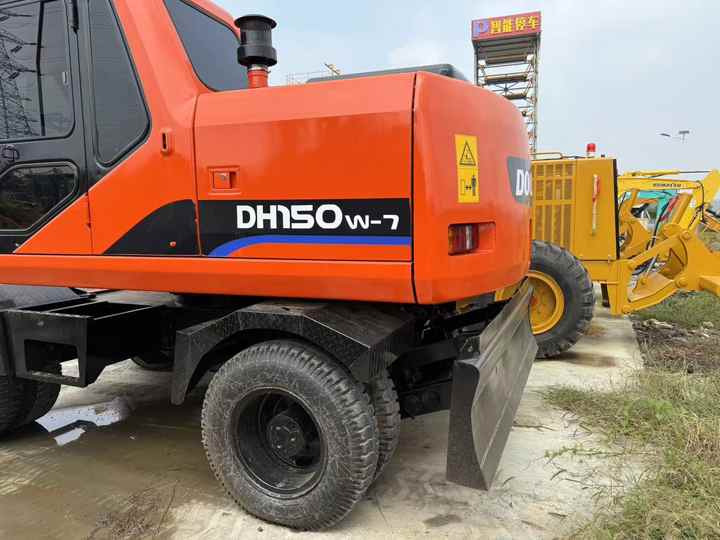 90% Brand New Doosan Brand Dh150w-7 Wheel Excavator in Stock Used Korea Brand Doosan Dh55 Dh60 Dh150 Dh210 Excavator for Sale - Excavadora de ruedas: foto 4 90% Brand New Doosan Brand Dh150w-7 Wheel Excavator in Stock Used Korea Brand Doosan Dh55 Dh60 Dh150 Dh210 Excavator for Sale - Excavadora de ruedas: foto 4
