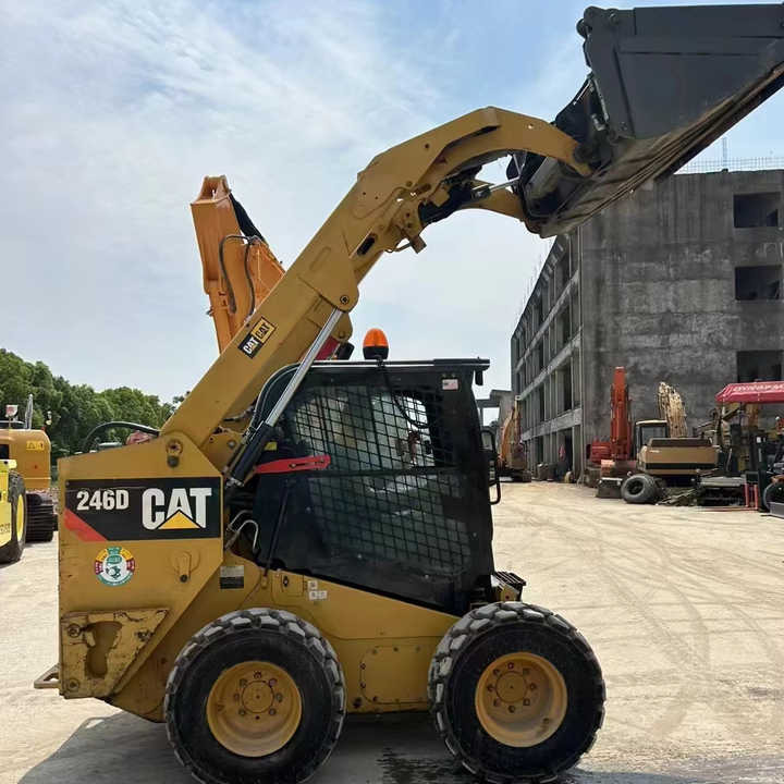 90% New Front Loader Tractor CAT 246D Skid Steer Loader / Used Cat 226B 246C 246d Mini Skid Steer Loader in Stock - Minicargadora: foto 1 90% New Front Loader Tractor CAT 246D Skid Steer Loader / Used Cat 226B 246C 246d Mini Skid Steer Loader in Stock - Minicargadora: foto 1